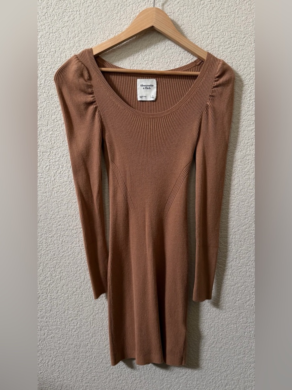 Abercrombie & Fitch Size Small Rib Knit Puff Sleeve Shoulder Dress Brown
